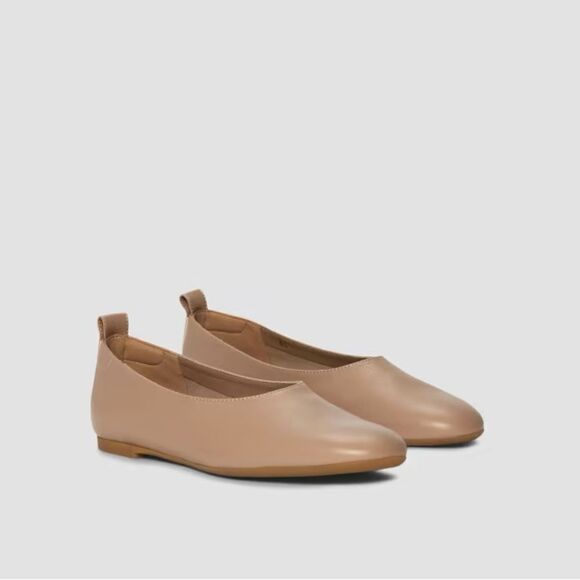 Everlane Shoes - NEW EVERLANE THE day Glove Leather Flats in Tan